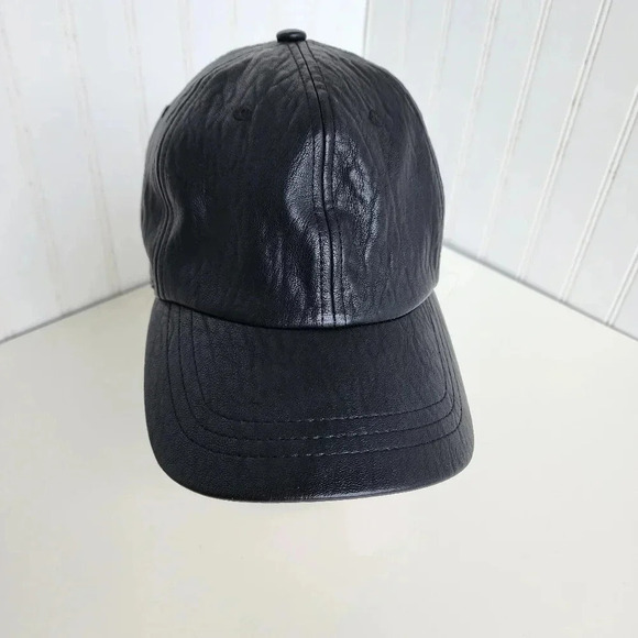 A New Day Fitted Faux Leather Hat Black One Size Te Textured 6 Panel Blank - Picture 6 of 9